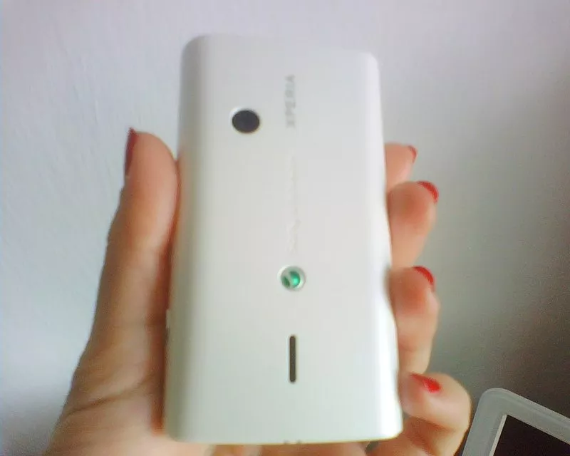 продам Sony Ericsson E15i,  є гарантія на рік 3