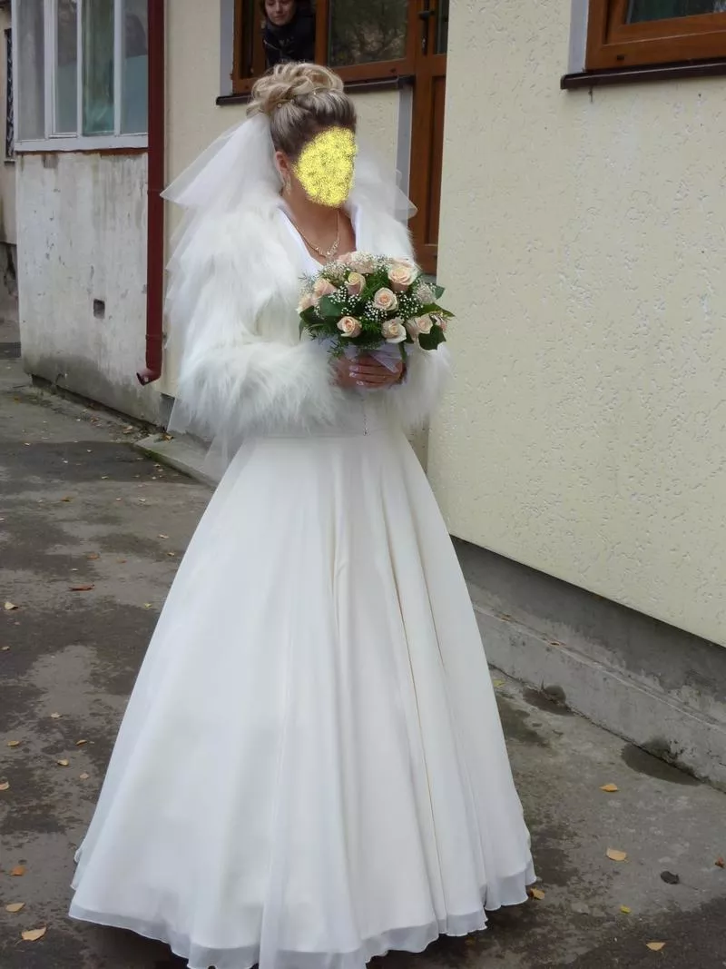 Продам нежное свадебное платье 6