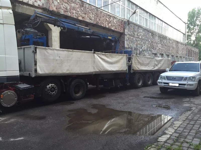 Вантажні перевезення на грузовому автомобілі з маніпулятором