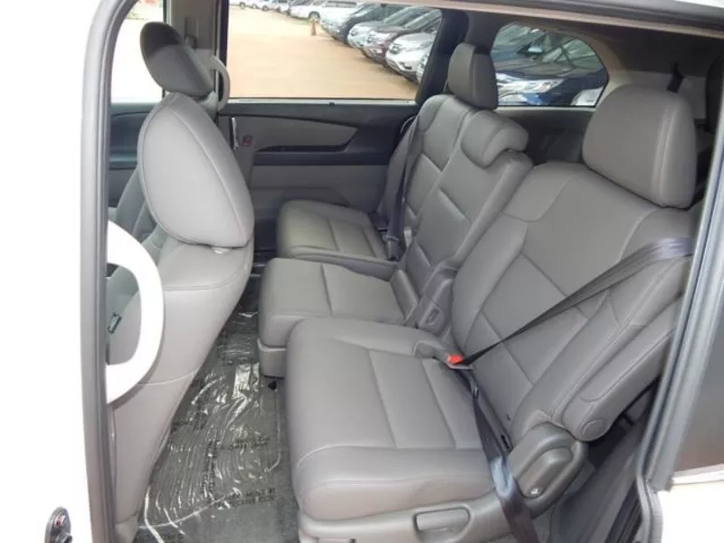 Автомобіль на продаж Honda Odyssey 2014 3