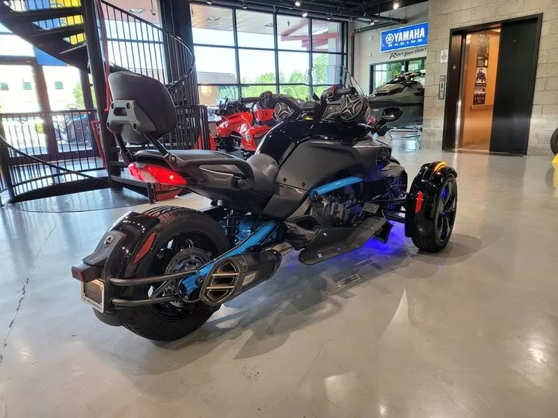 2023 Can-Am Spyder F3-S SPECIAL EDITION 2